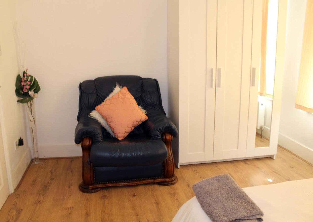 Cozy Rooms Or Apartment In London Townhouse Fast Links To Central Bagian luar foto