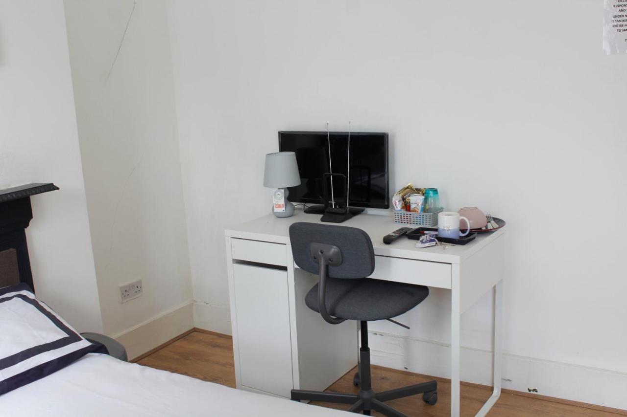 Cozy Rooms Or Apartment In London Townhouse Fast Links To Central Ruang foto