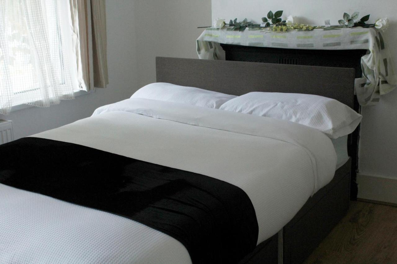 Cozy Rooms Or Apartment In London Townhouse Fast Links To Central Bagian luar foto