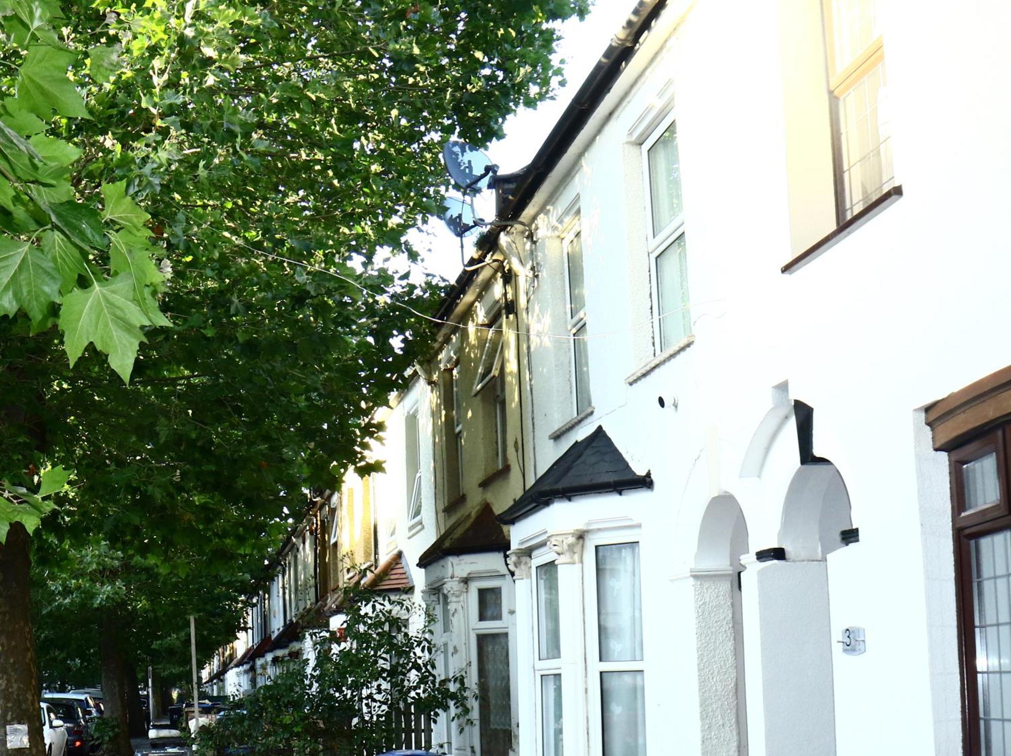 Cozy Rooms Or Apartment In London Townhouse Fast Links To Central Bagian luar foto